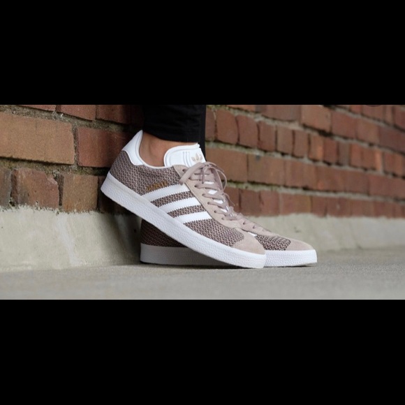 adidas Shoes - Adidas Gazelles